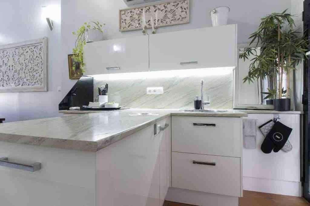 ויאחויוסה Preciosa Casa En Vilajoyosa Con Vistas Al Mar En Las Casas Colgantes Del Casco Antiguo מראה חיצוני תמונה